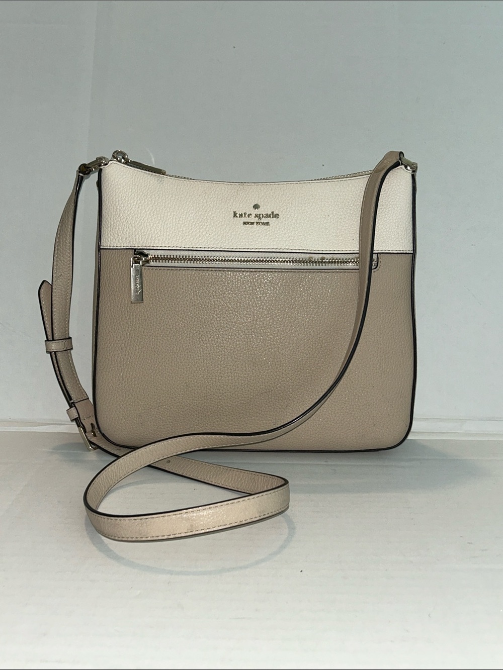 Kate Spade Leila swingpack crossbody bag pebbled leather